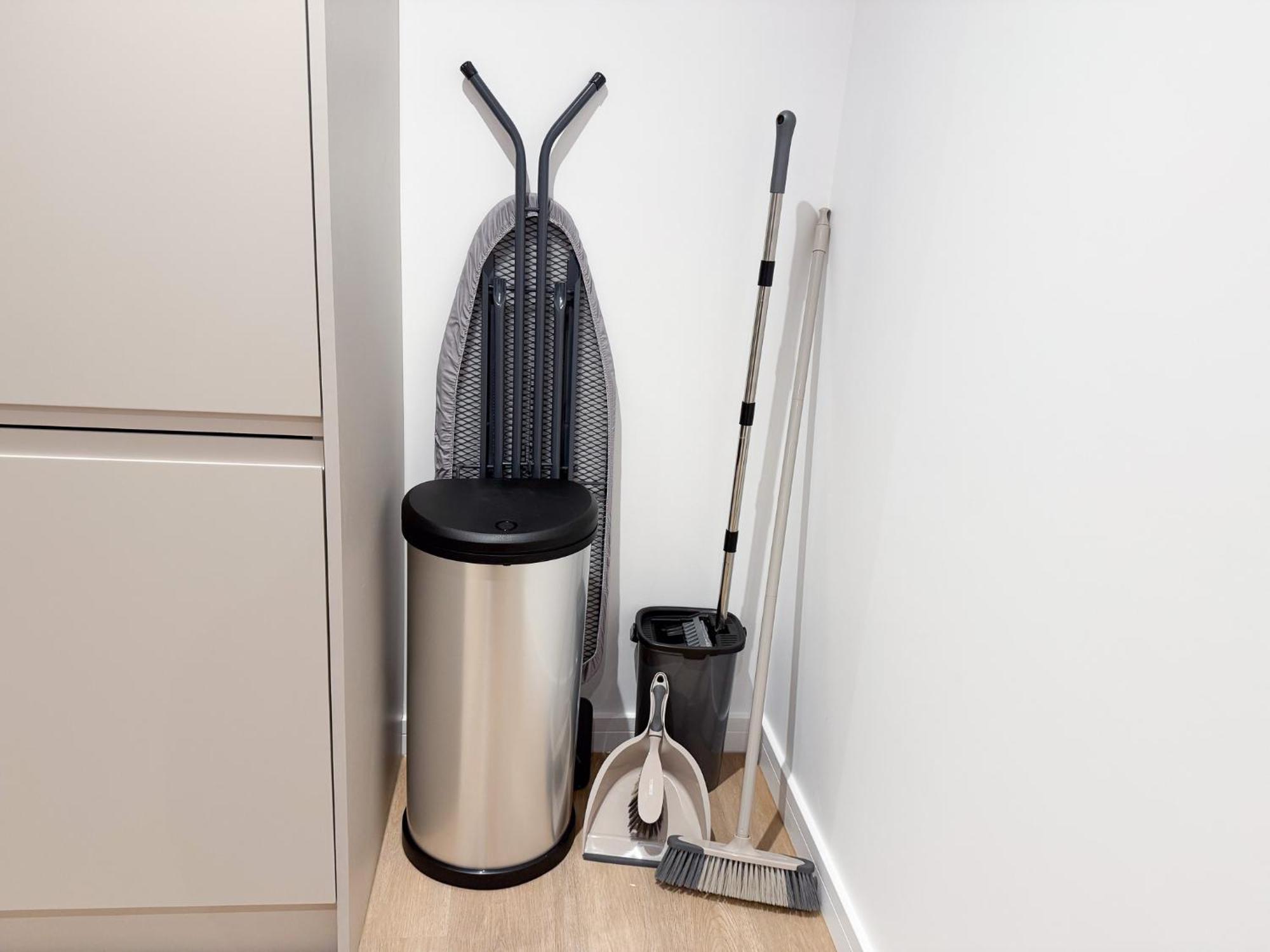 Spacious Modern 1 Bed Apartments In St Neots - Perfect For Contractors & Professionals - Free Parking - Wifi - Fully Equipped Kitchen - Smart Tv Ideal For Work Stays And Long Projects المظهر الخارجي الصورة