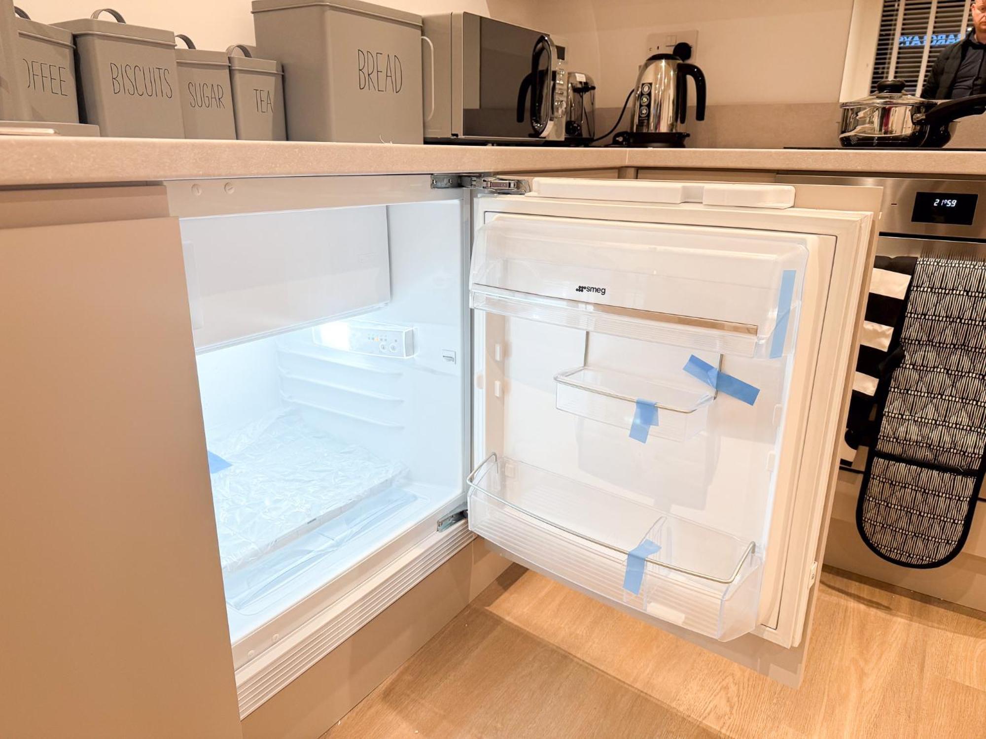 Spacious Modern 1 Bed Apartments In St Neots - Perfect For Contractors & Professionals - Free Parking - Wifi - Fully Equipped Kitchen - Smart Tv Ideal For Work Stays And Long Projects المظهر الخارجي الصورة