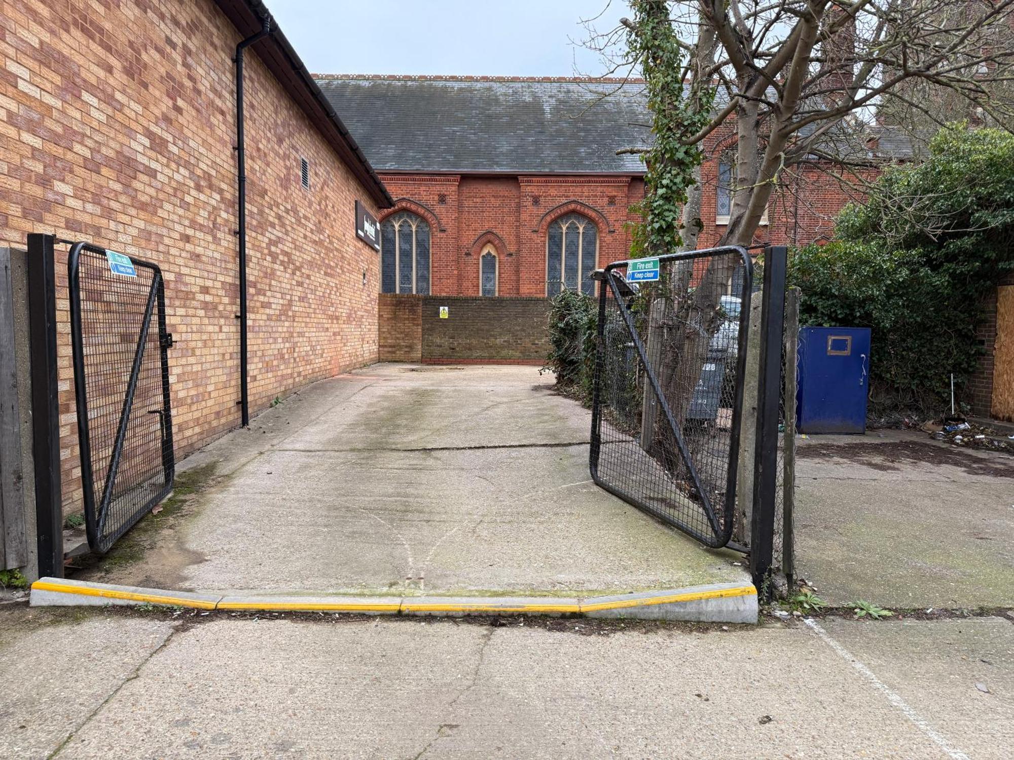 Spacious Modern 1 Bed Apartments In St Neots - Perfect For Contractors & Professionals - Free Parking - Wifi - Fully Equipped Kitchen - Smart Tv Ideal For Work Stays And Long Projects المظهر الخارجي الصورة
